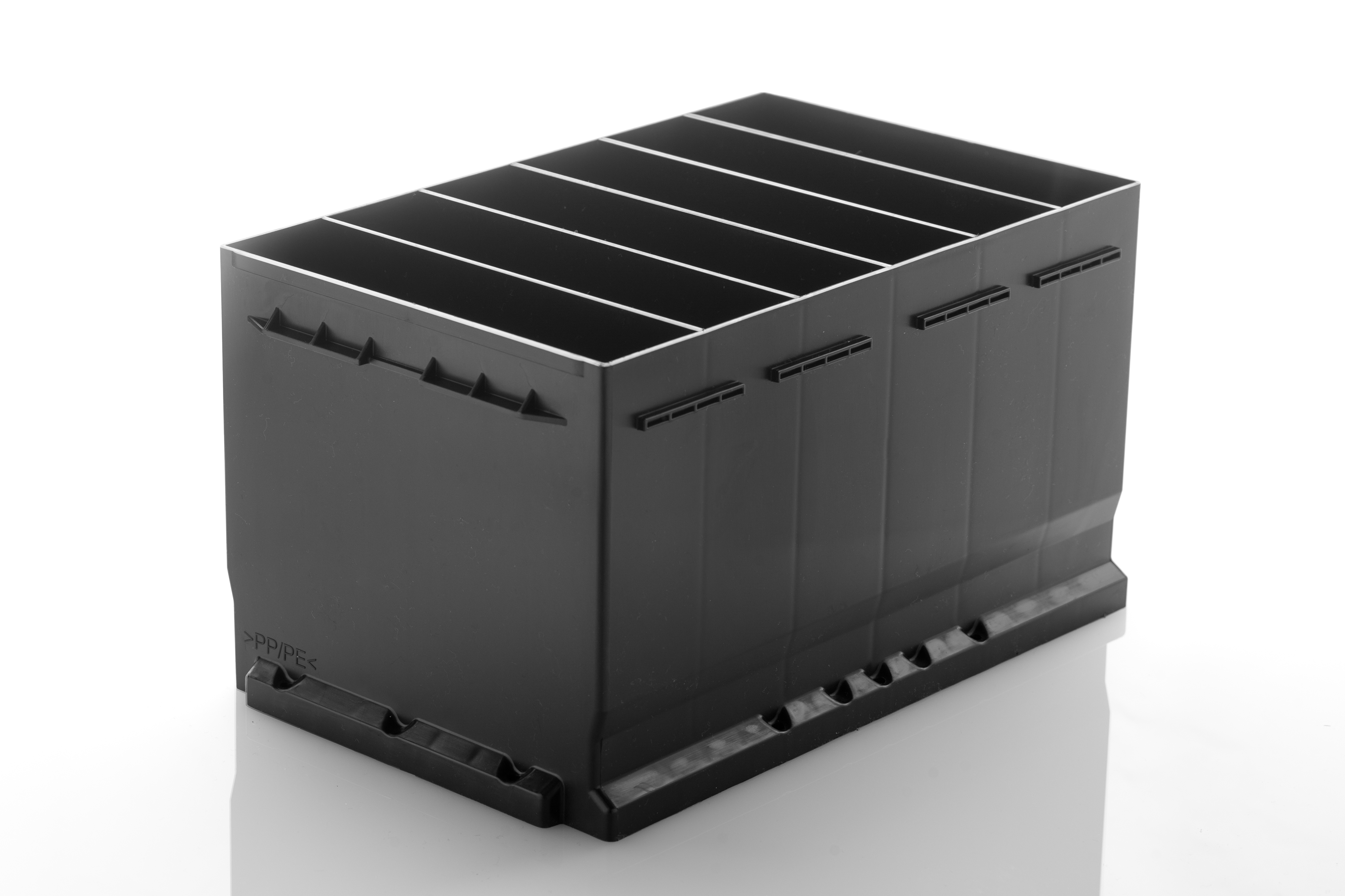 Battery box housing