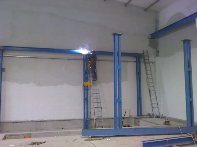 Herstellung und installation von Kränen