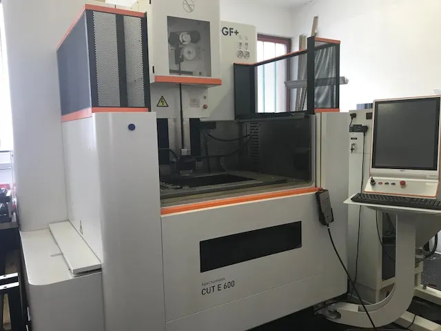 CUT E 600