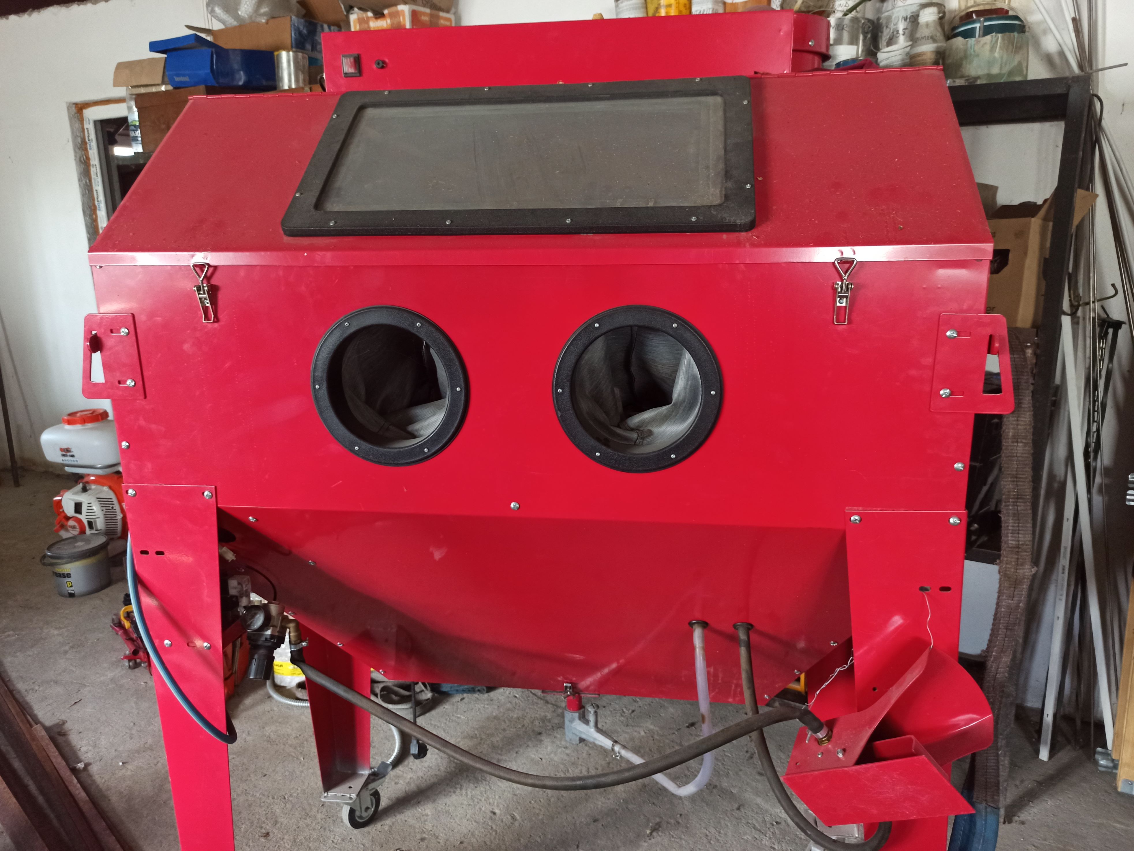 SAND BLASTING CABIN