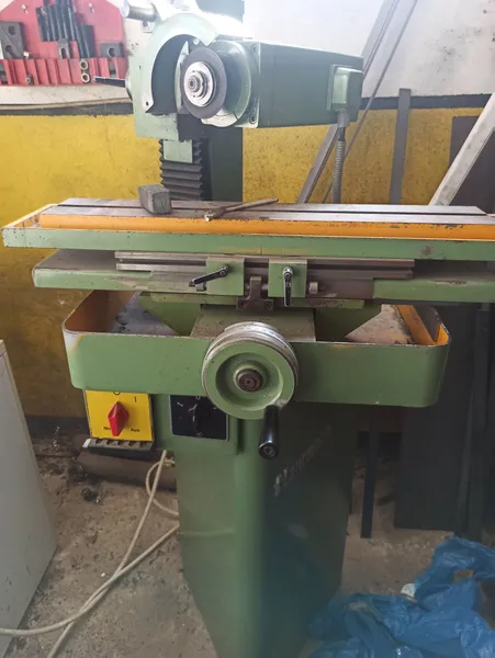 GRINDING TOOL MACHINE