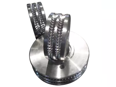 Roller with toothing