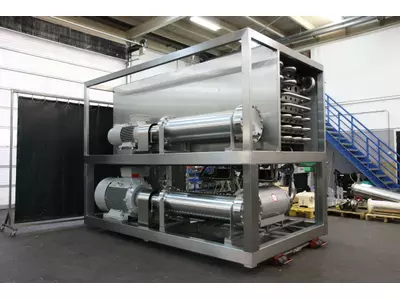 Shell and tube heat exchangers