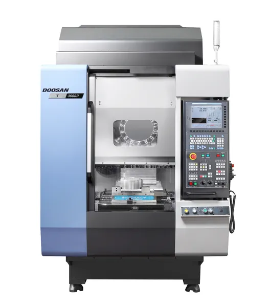 Doosan T3600D mit Roboter