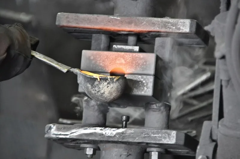 shell molding machine