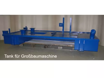 Tank für Großbaumaschine