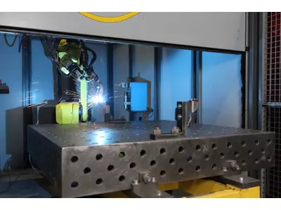 Schweißroboter MAG Dretisch