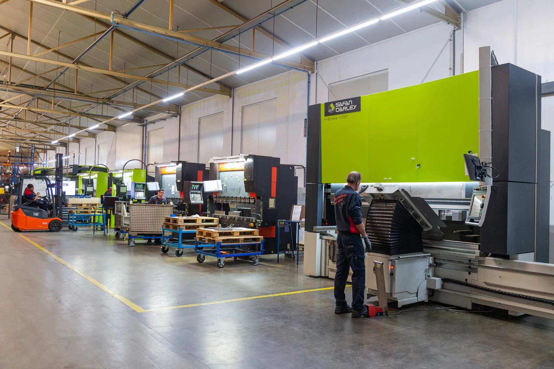 Bending machine