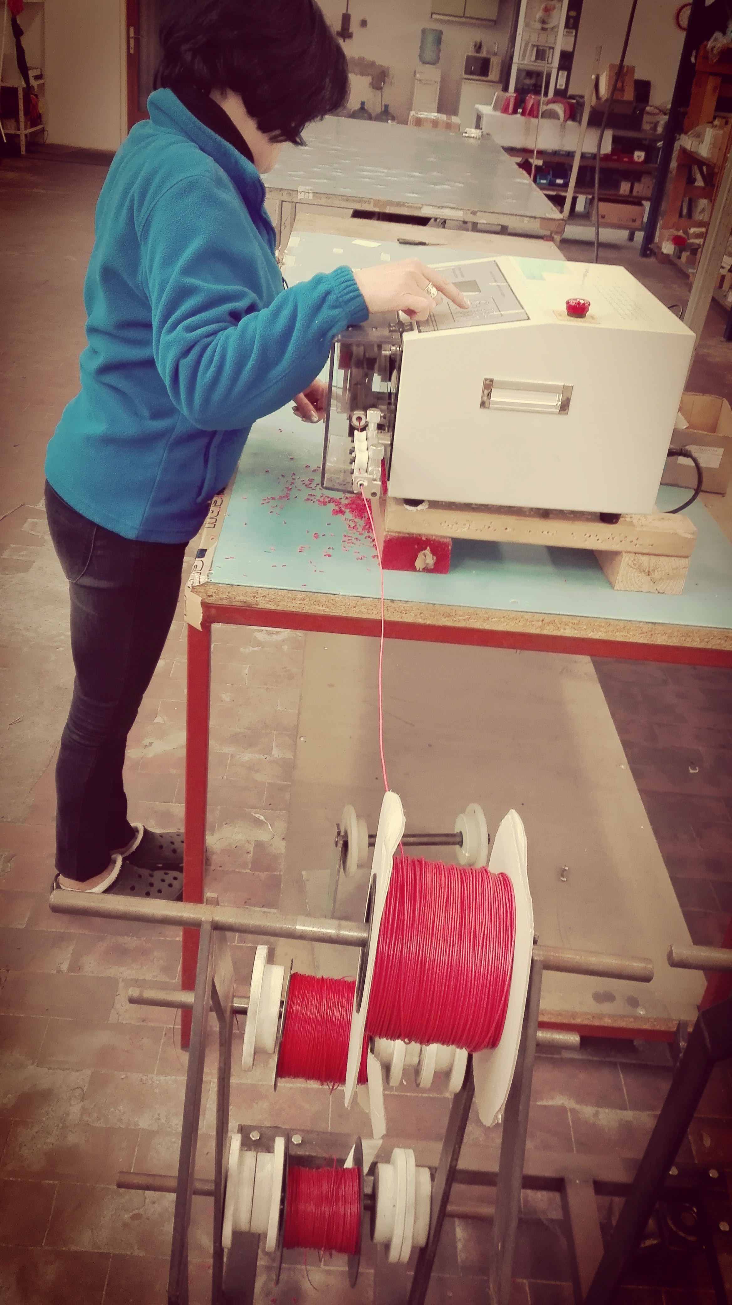 stripping and cutting machine