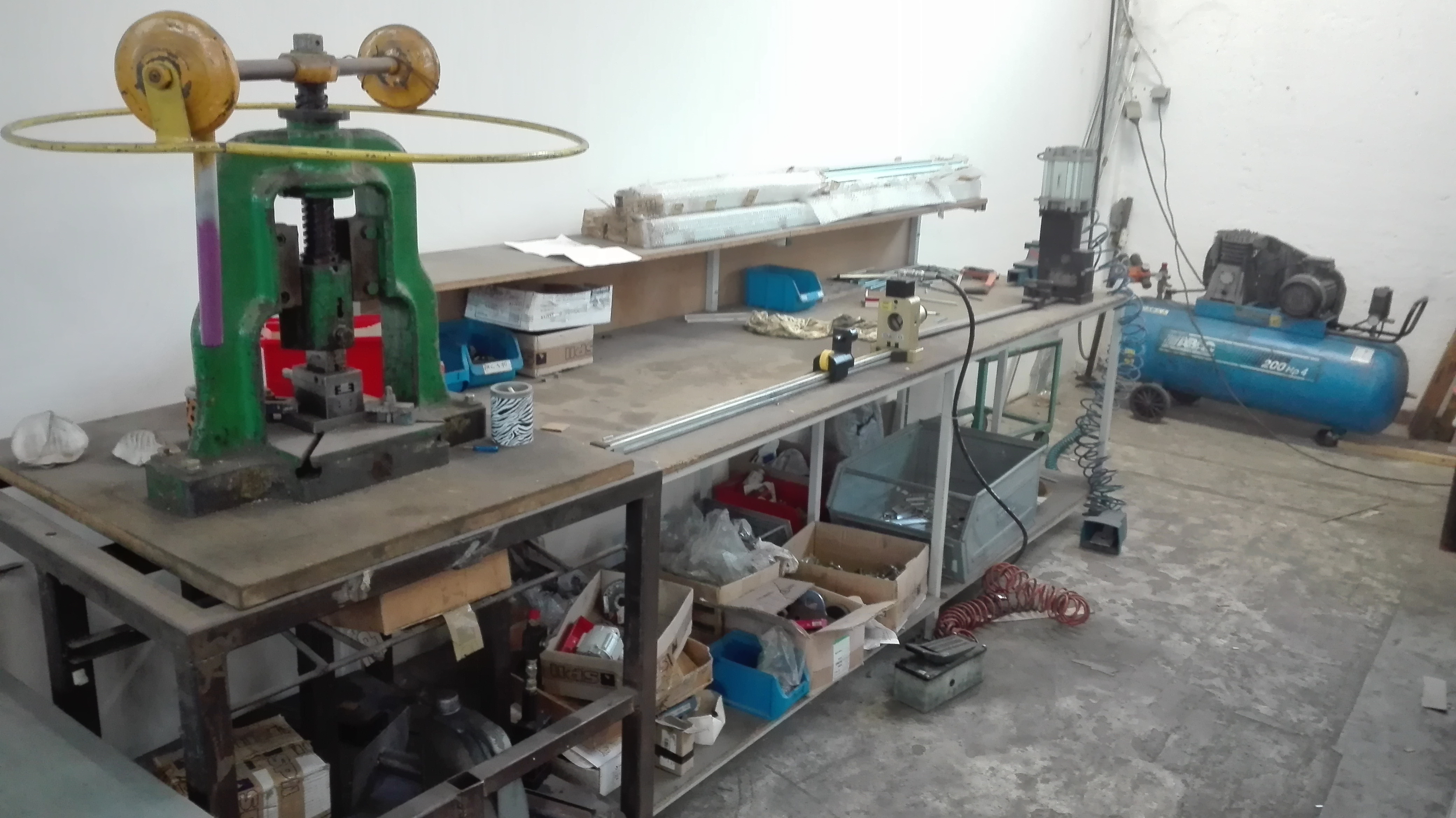 Profiles cutting and punching