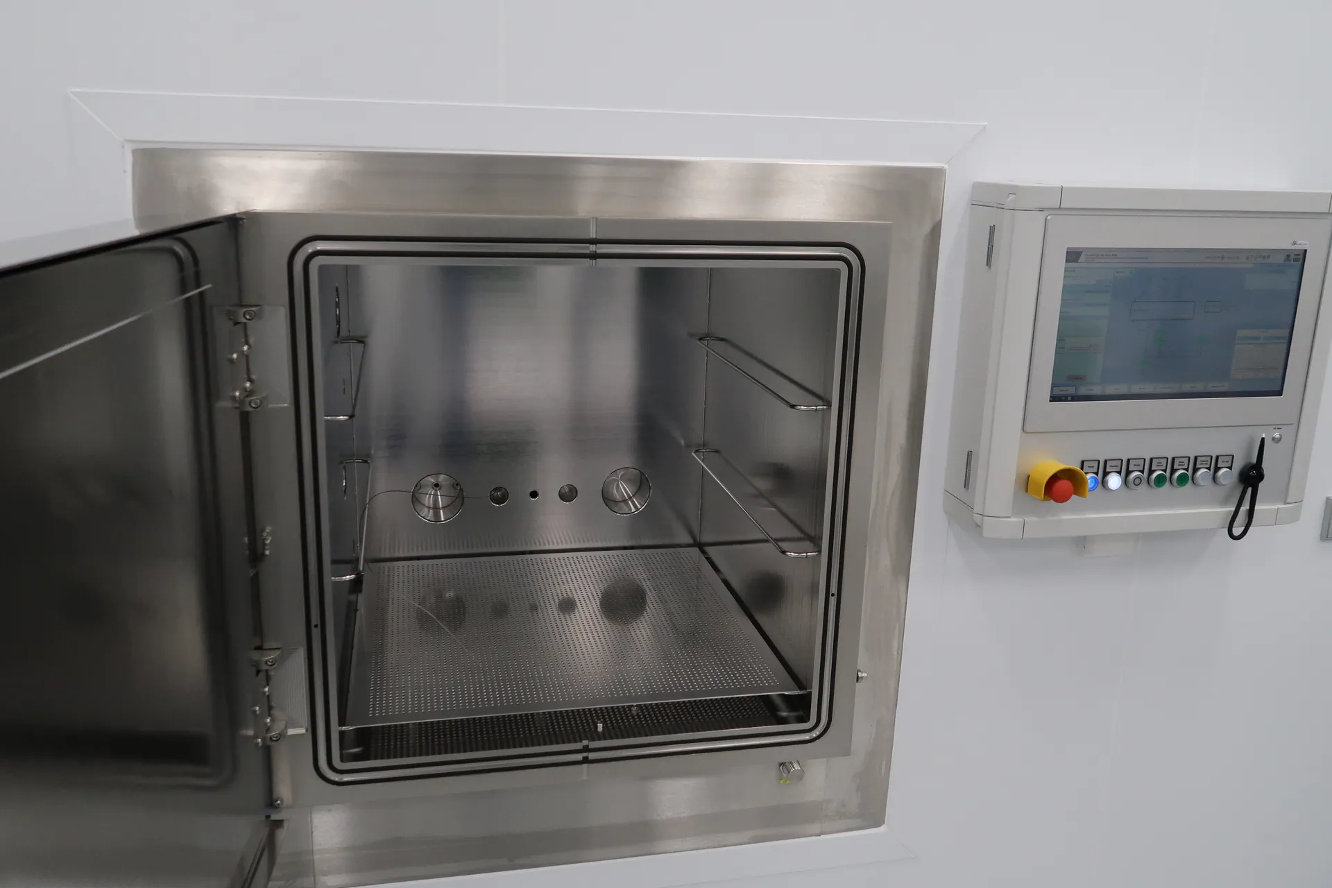UHV-Trockenreinigungsanlage  mit Restgasanalysesystem