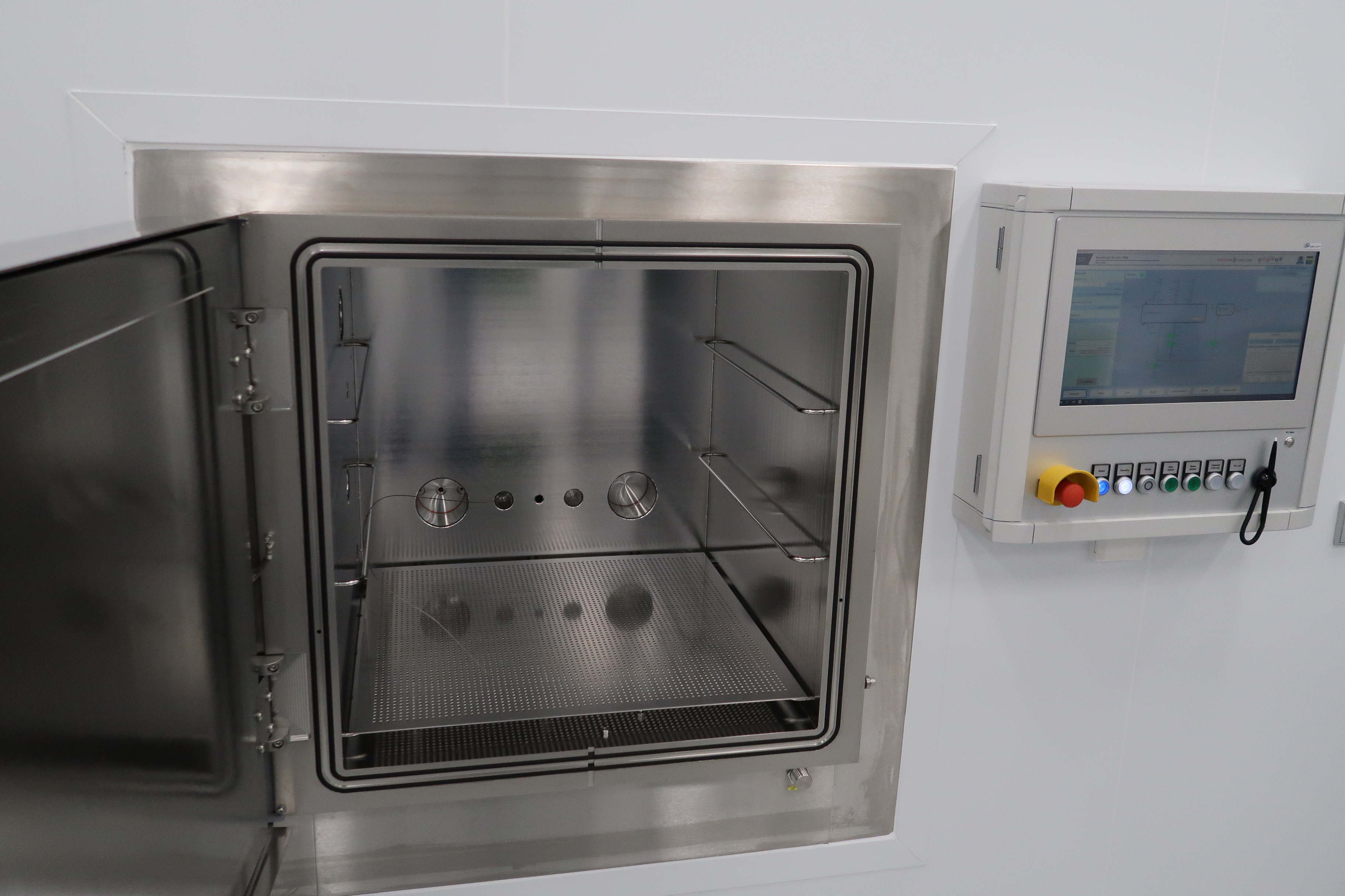 UHV-Trockenreinigungsanlage  mit Restgasanalysesystem