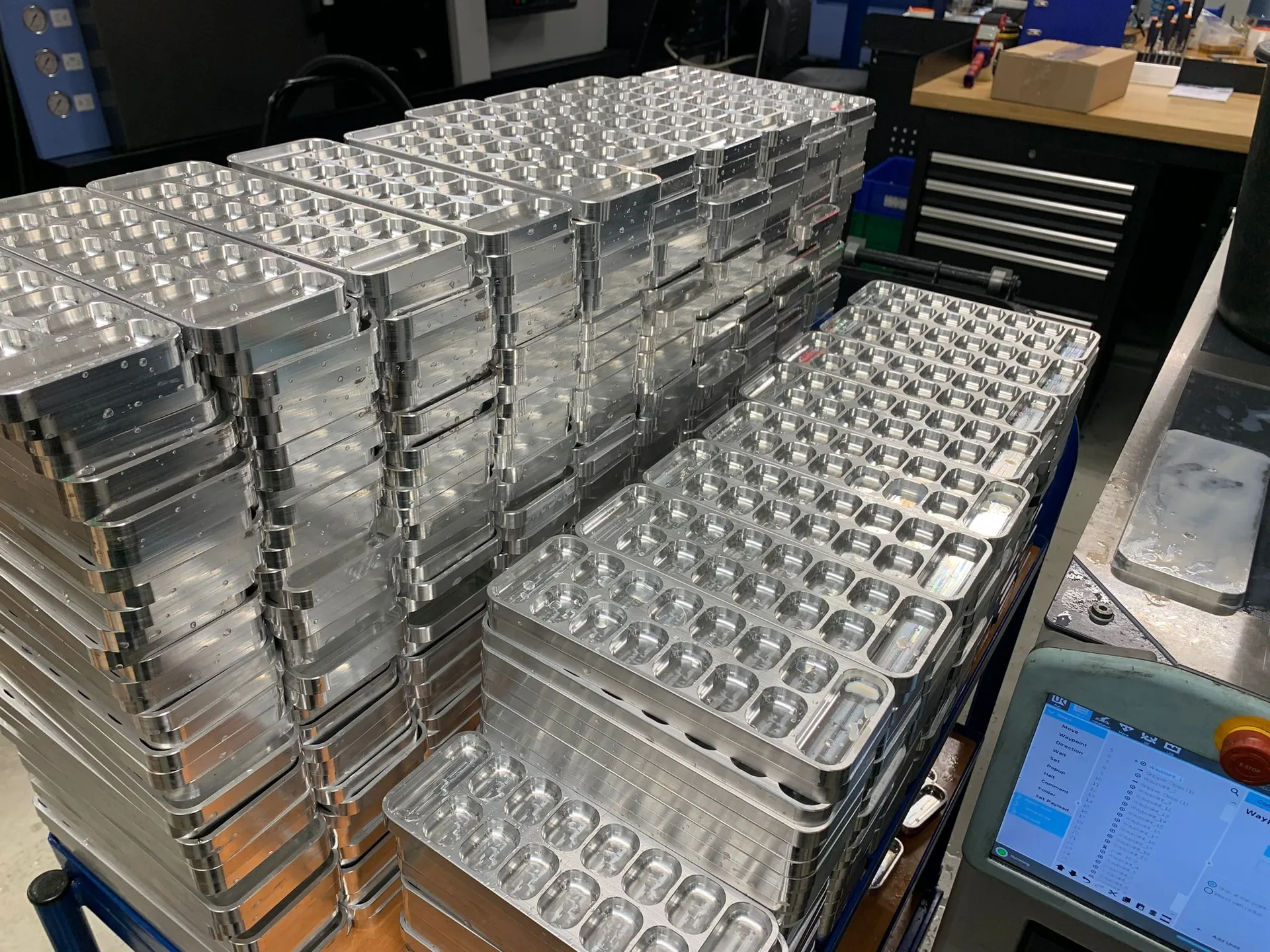 End year game tray