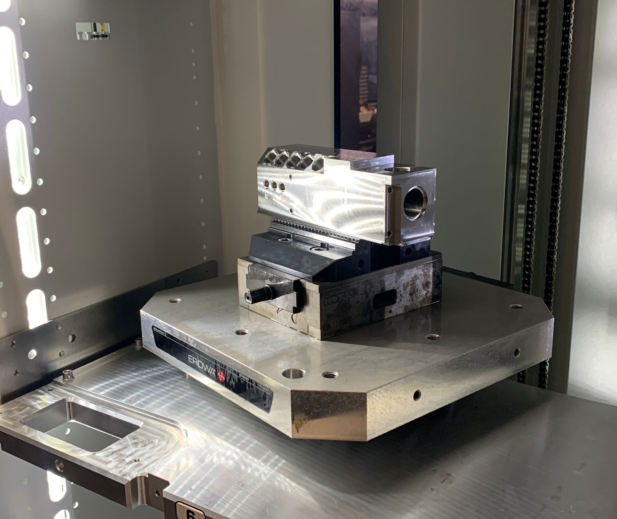 Manifold block
