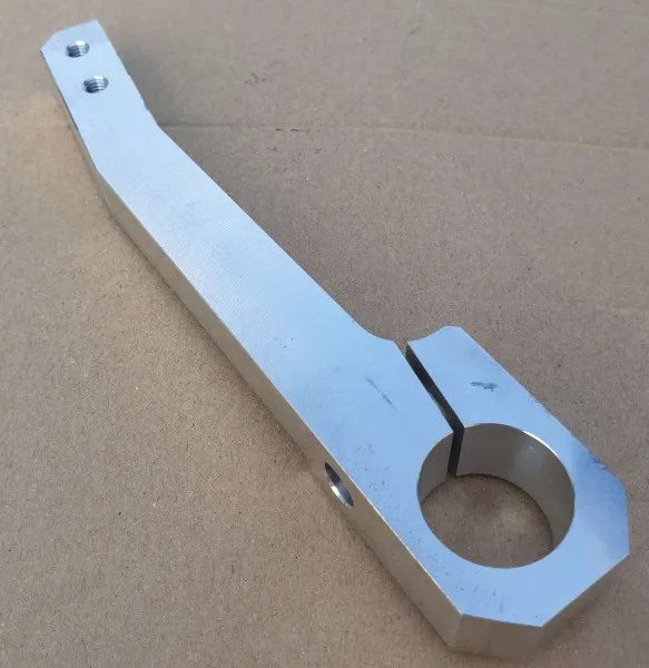 Halter poliert