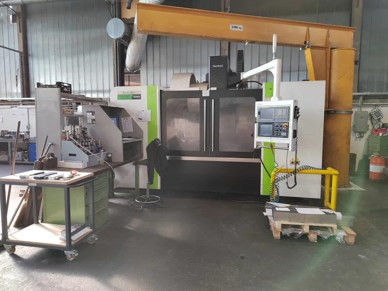 VERTICAL MACHINING  CENTER