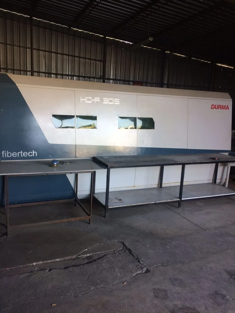 Laser cutting machine