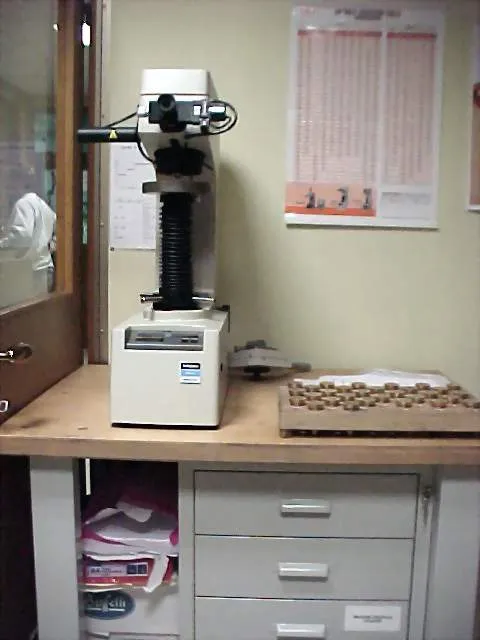 Micro-durometer MVK-H1