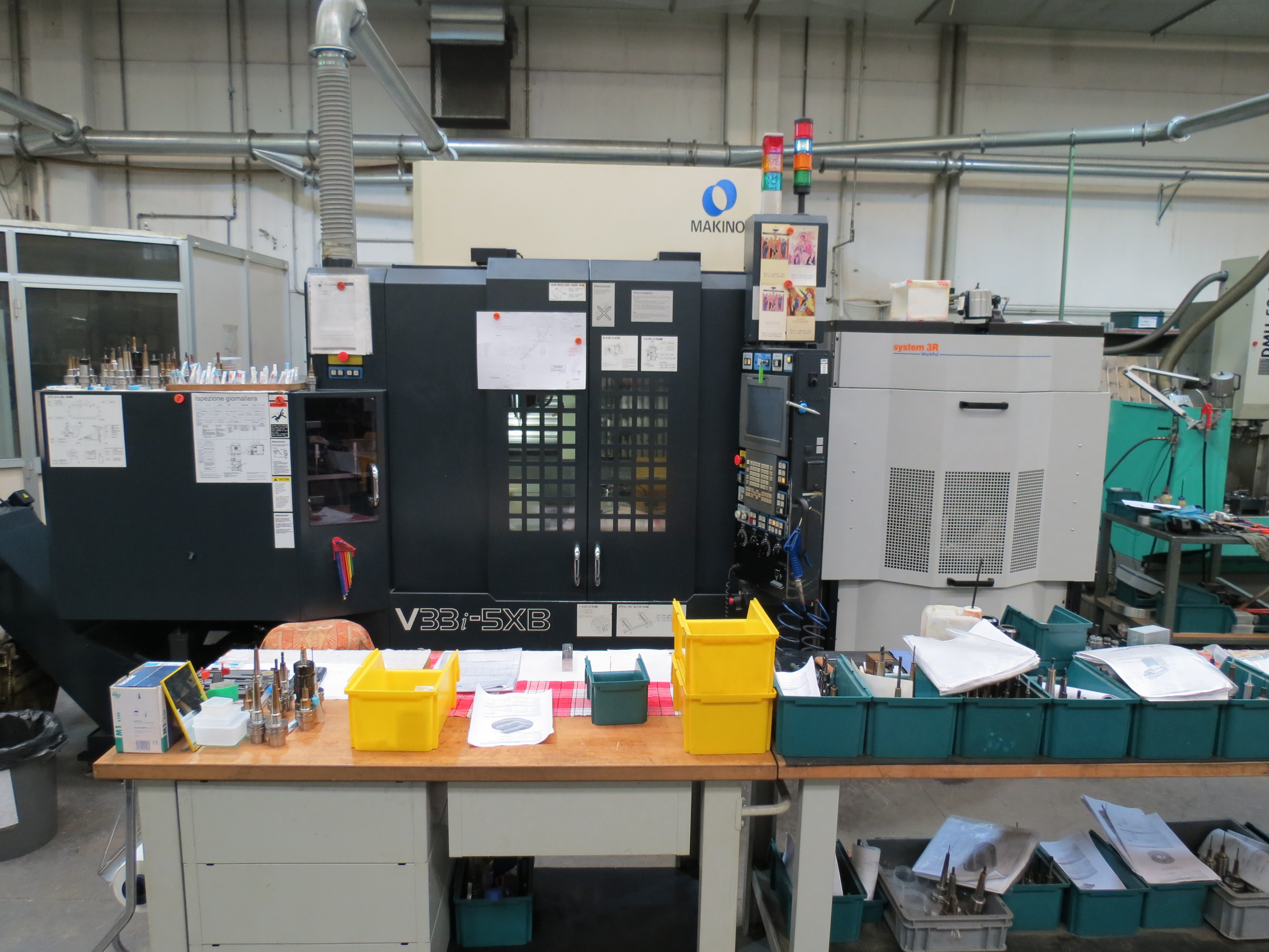 V33 5 Axes - Palletized - 30'000 rpm