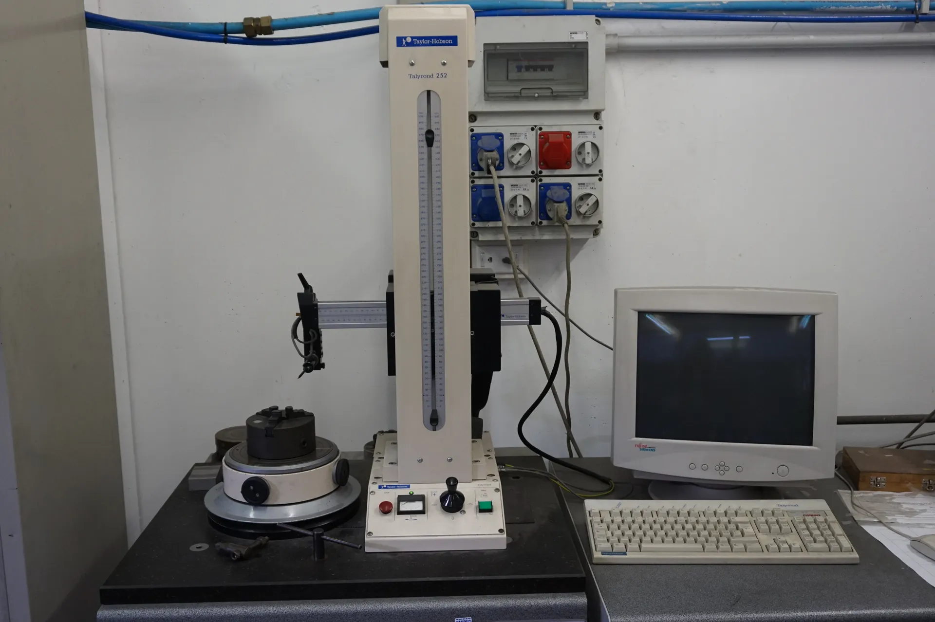 Roundness tester Talyround 252