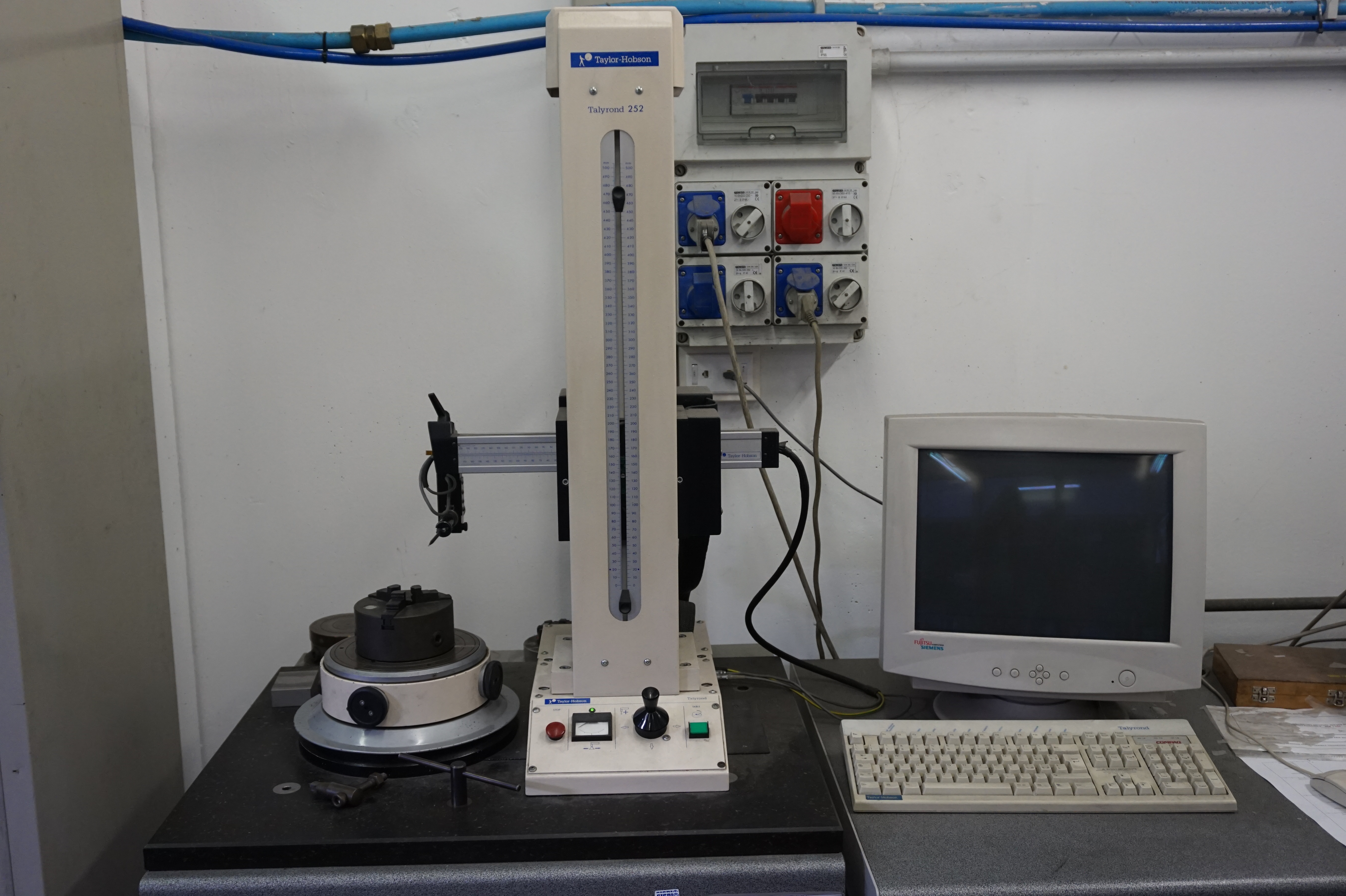 Roundness tester Talyround 252