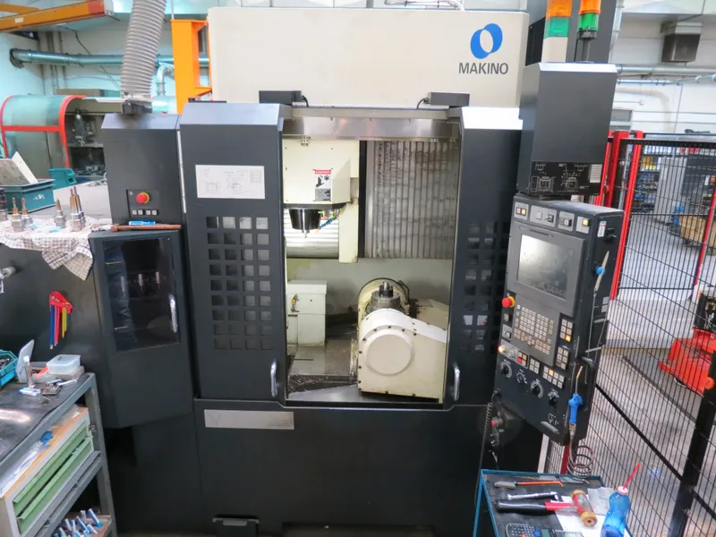 V33 5 Axes - Palletized - 30'000 rpm