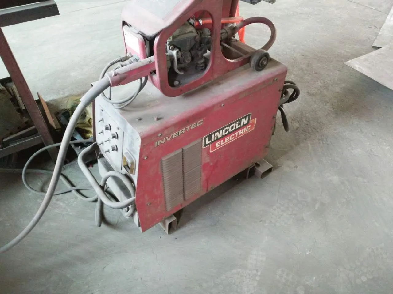 Welding machine