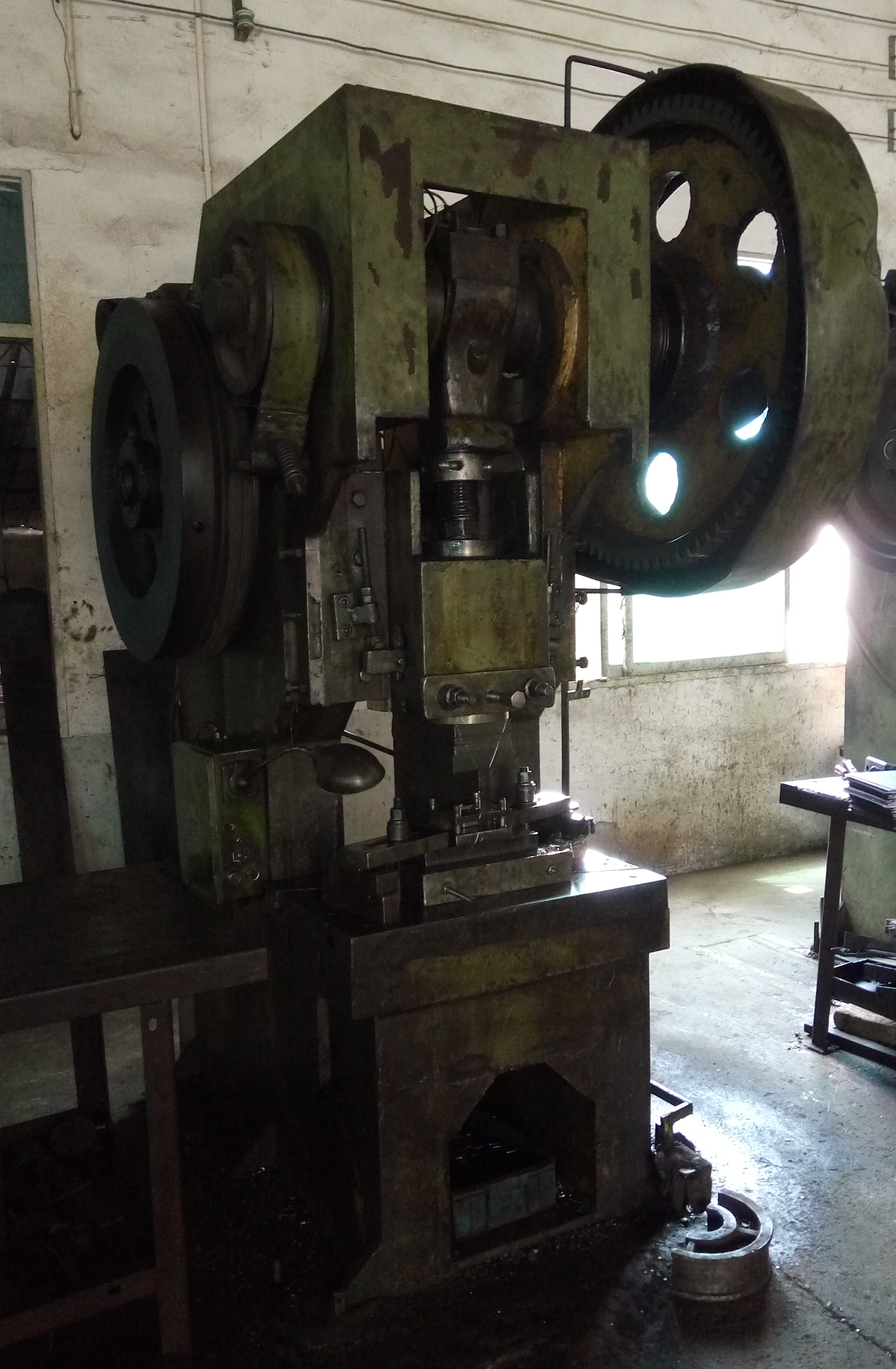 110T press machine