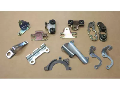 Stutzen und Tragbugel/ Mounts and brackets