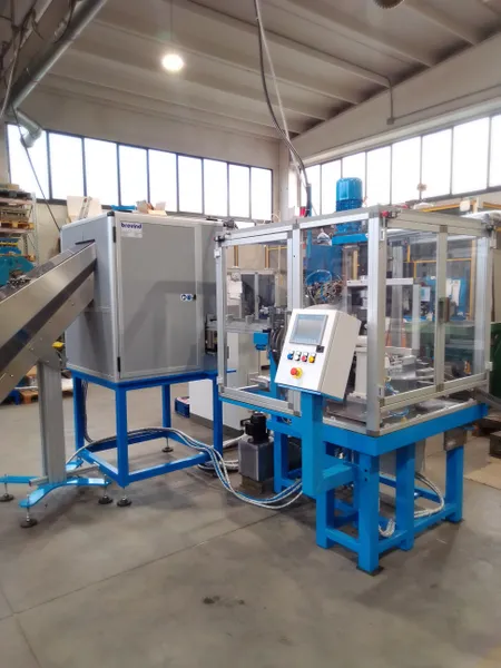 N.16 Finishing: Shears/Threading/Tunnel Oiling/Vibratory/Welding