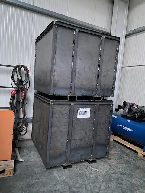 Schrott Container