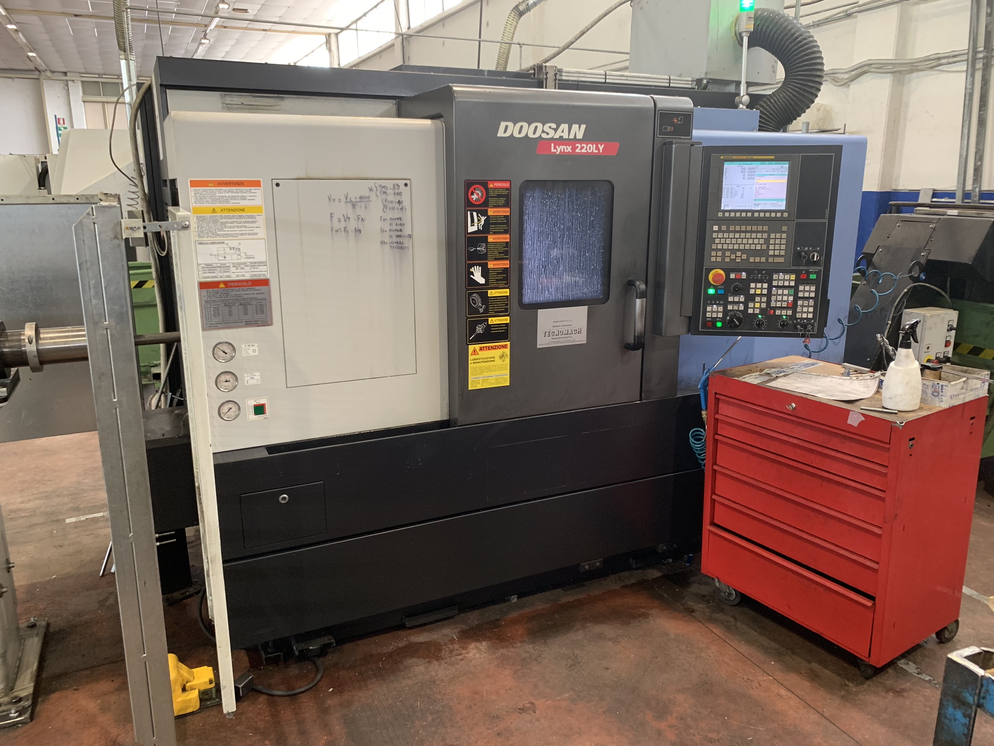 DOOSAN LYNX 220LY