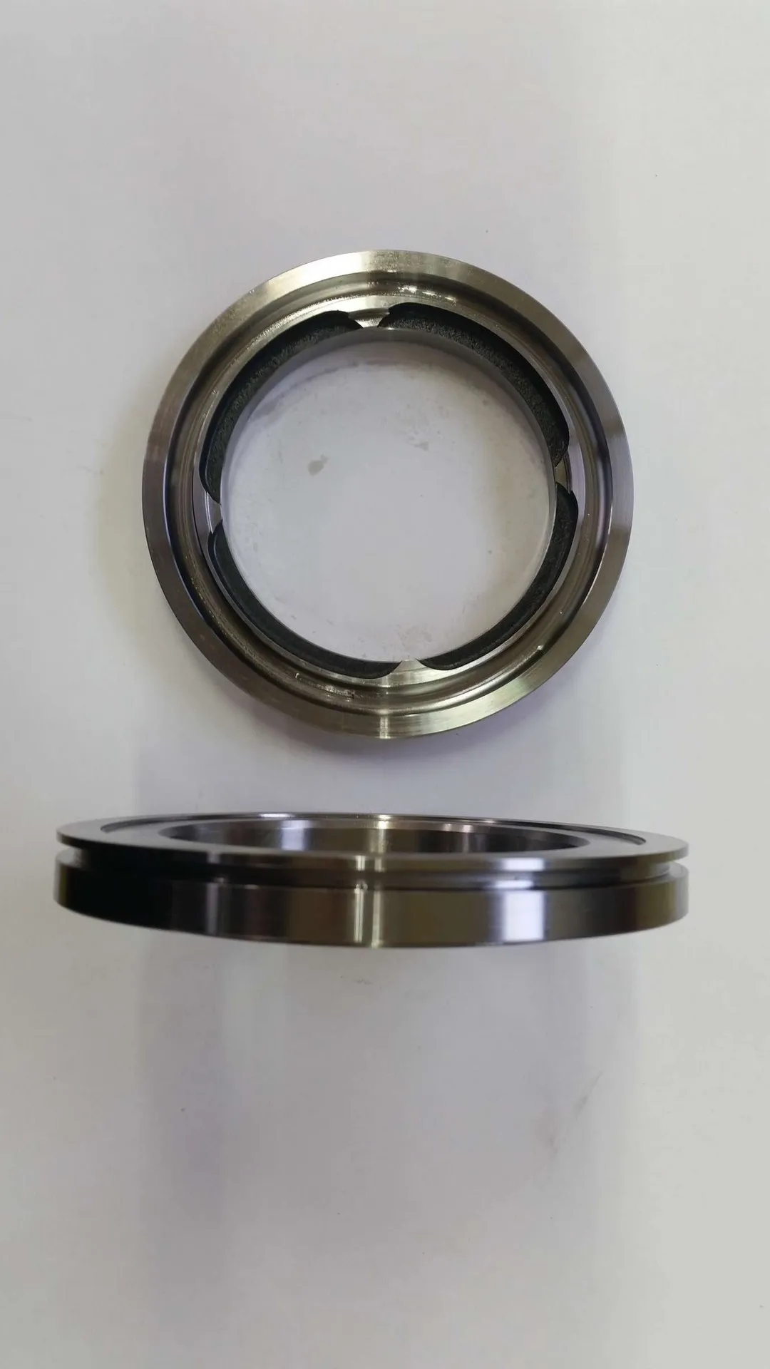 Cluth PTO piston