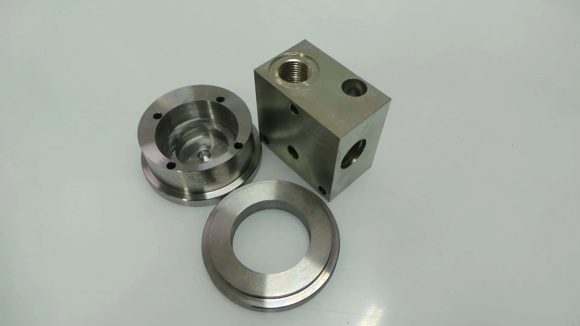 Lagergehäuse, Busche und Hydraulic block