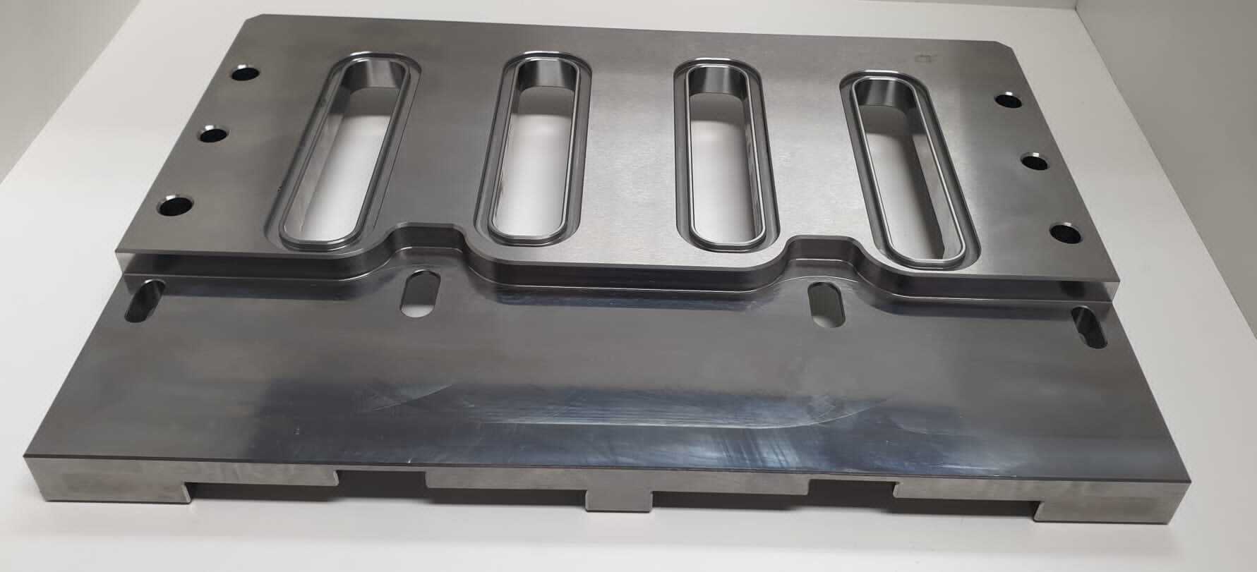 Tool plate