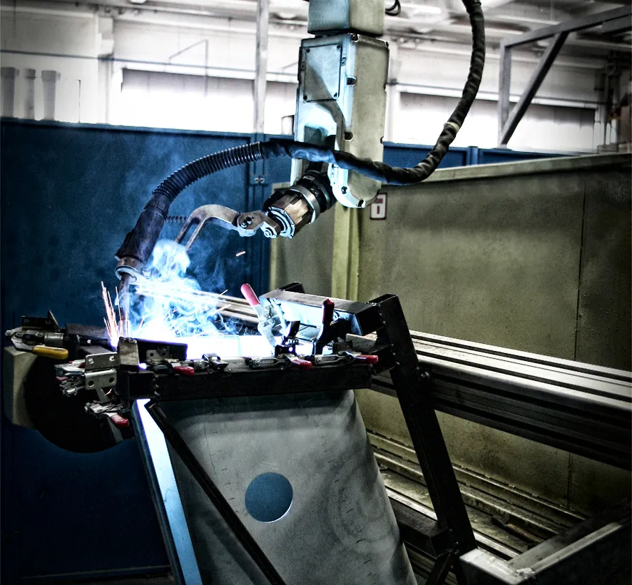 WELDING ROBOT 