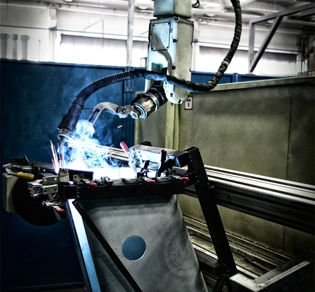 WELDING ROBOT 