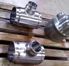 Konturgefräste T-Stücke