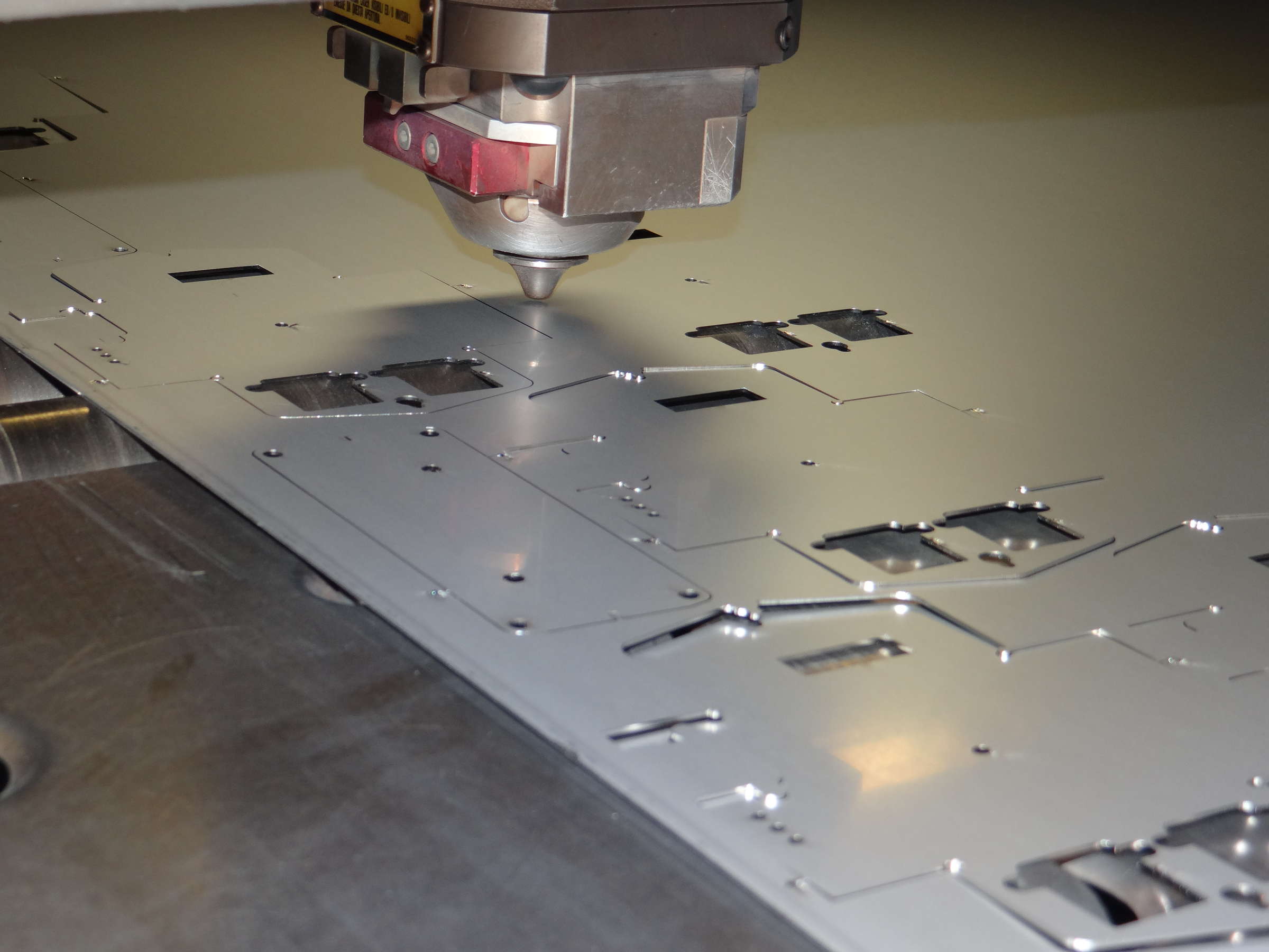Taglio laser lamiera