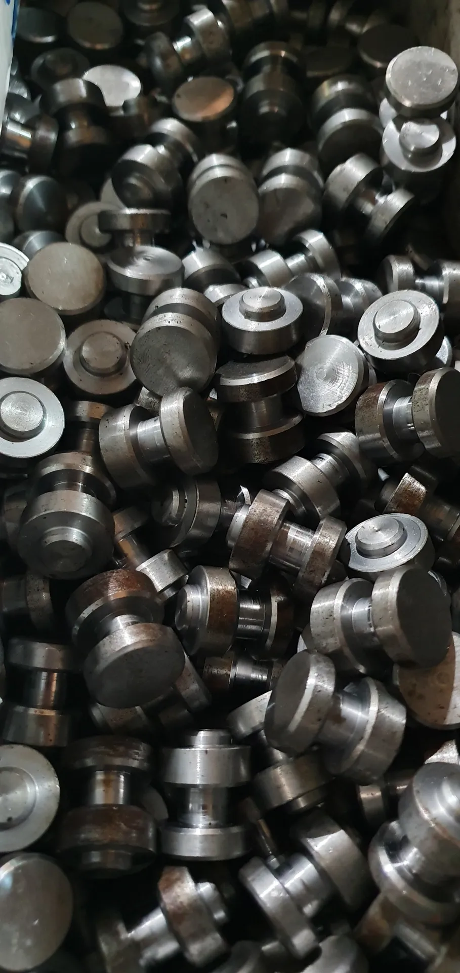 CNC turning small pieecs