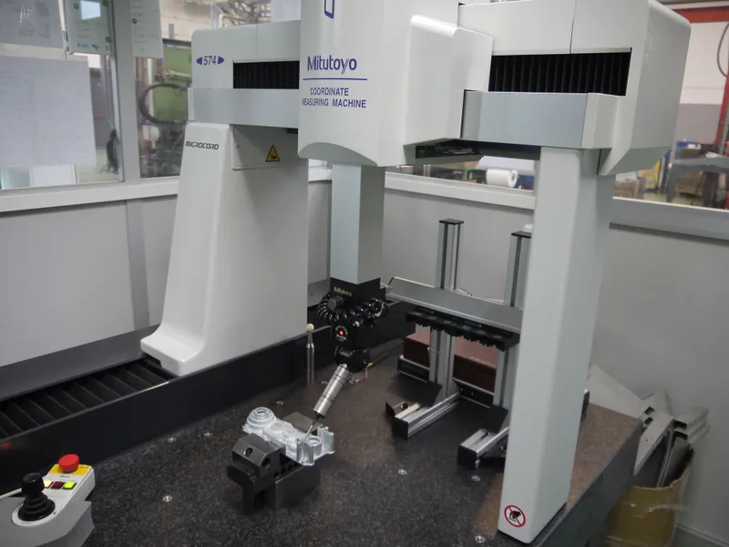 Measuring Machine