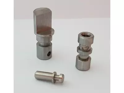 PARTICOLARI FRESATI E TORNITI / DREHEN UND FRASEN