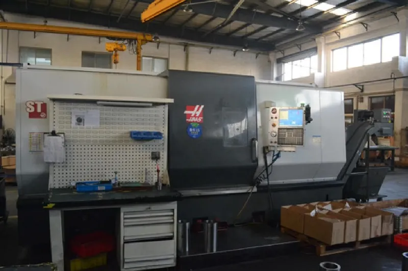 Machining lathe