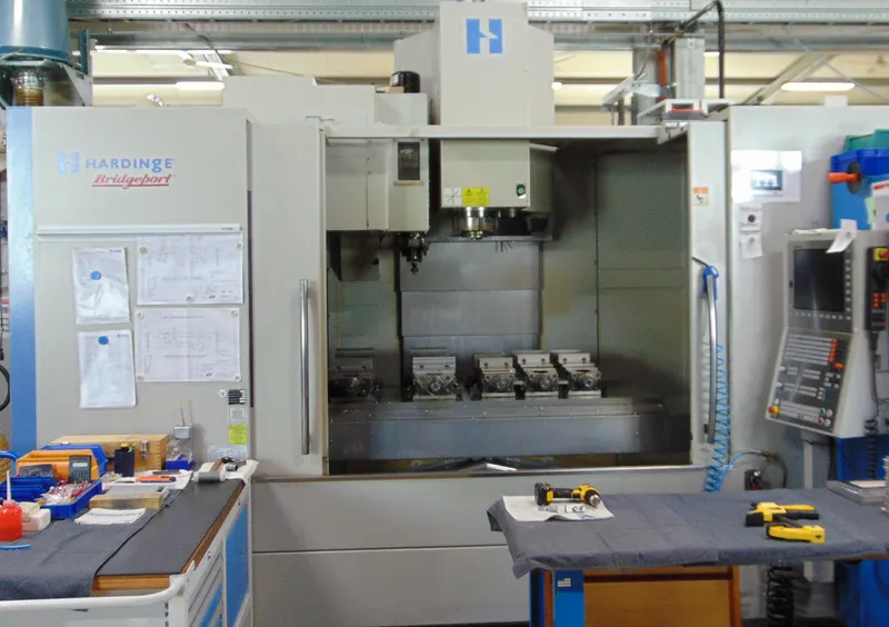 Bridgeport GX 1600 3-Achs Fräsen
