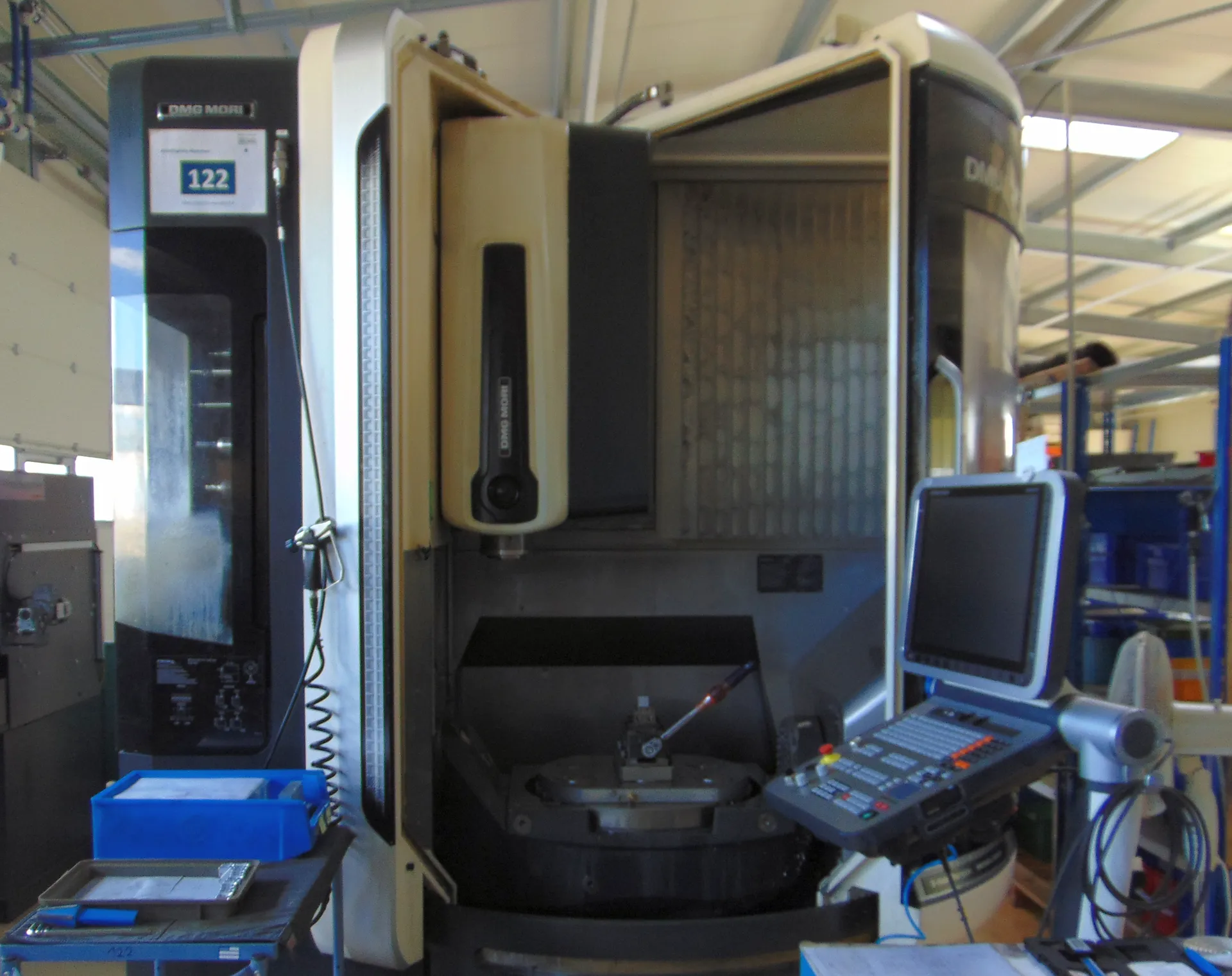 DMU 75 mono Block