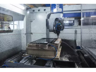 HG 5-Achs-Bearbeitungszentrum