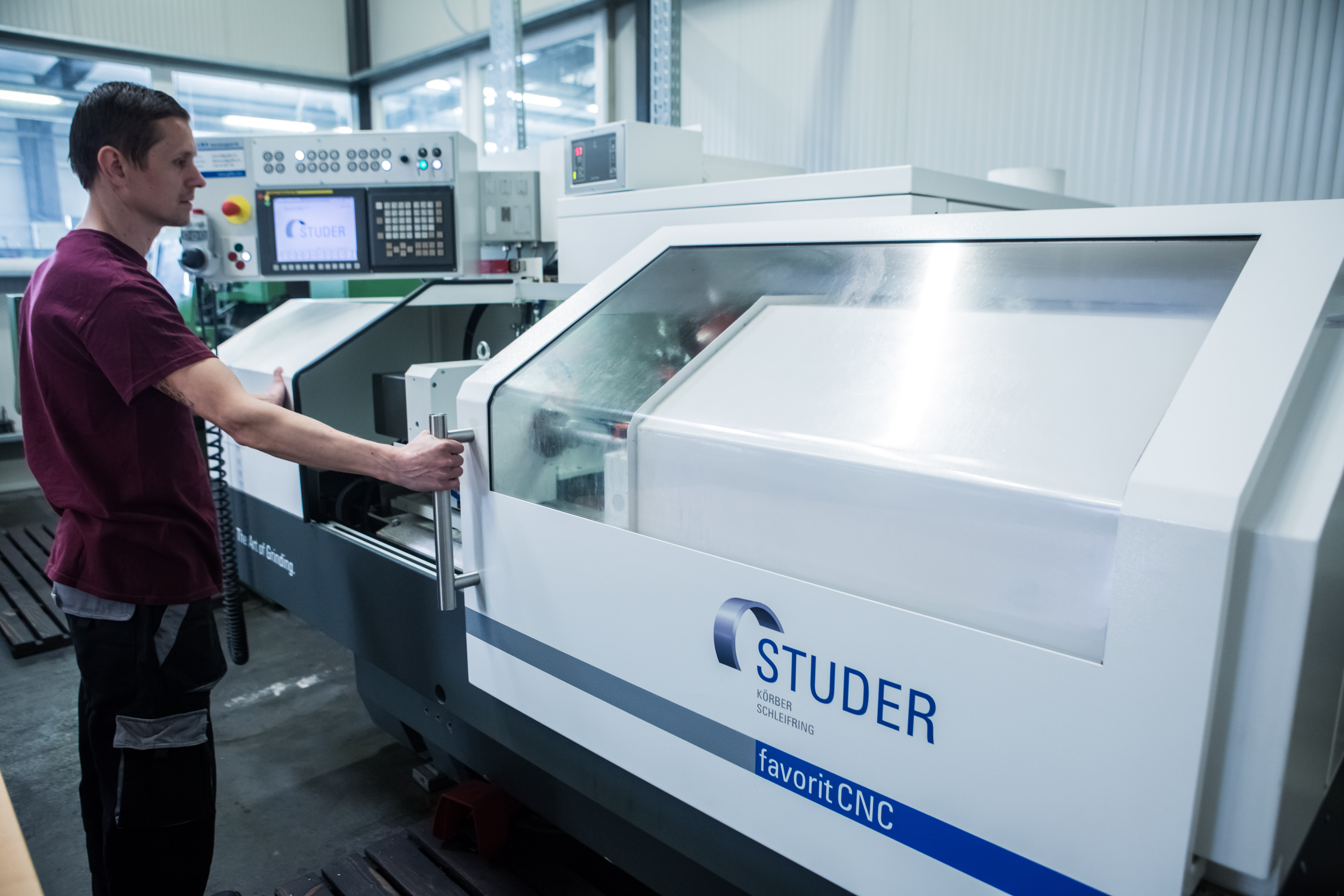 Studer shaft grinding machine