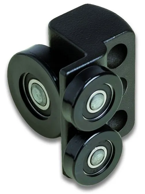 Carriage for industrial door
