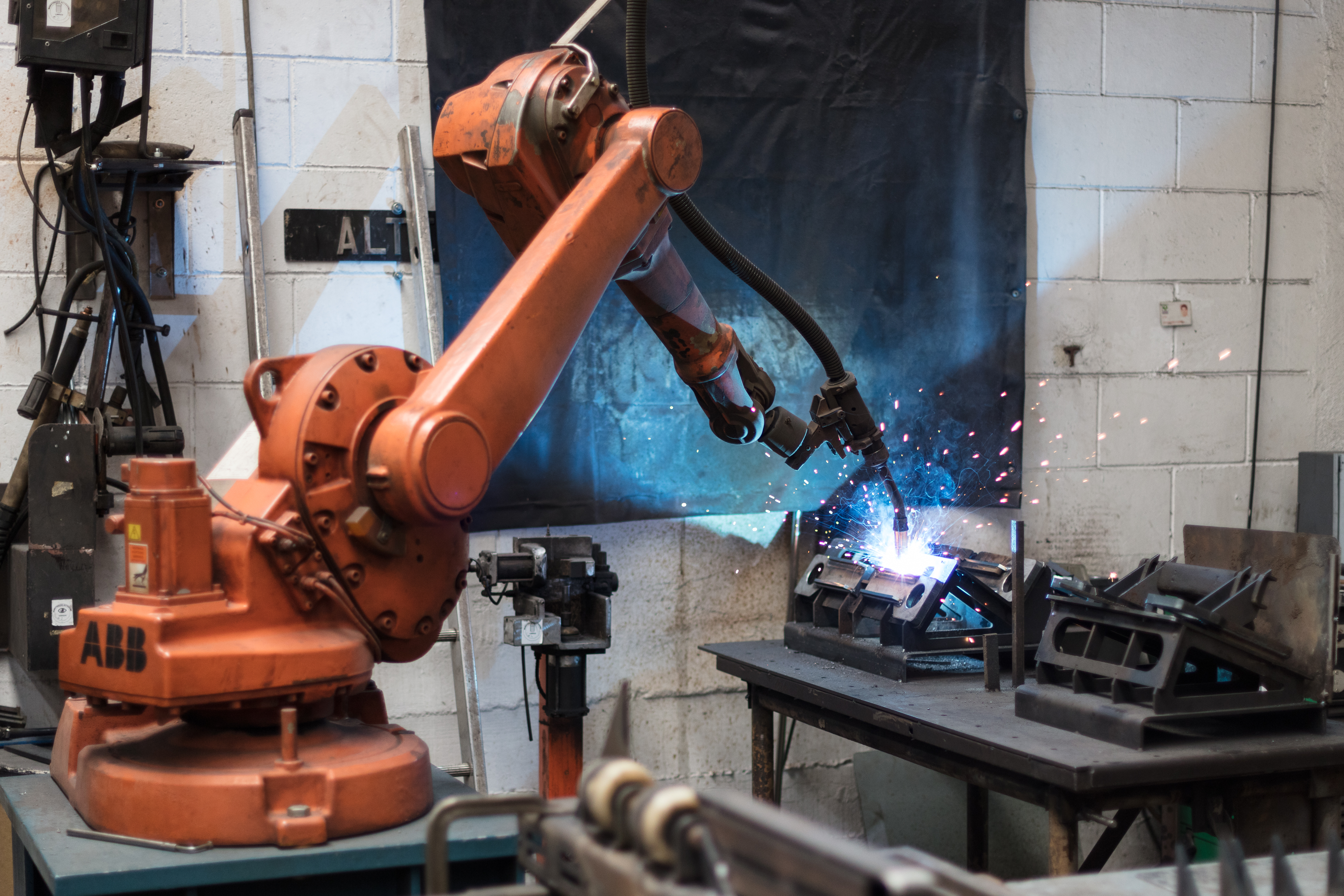 Fixed Welding Robot