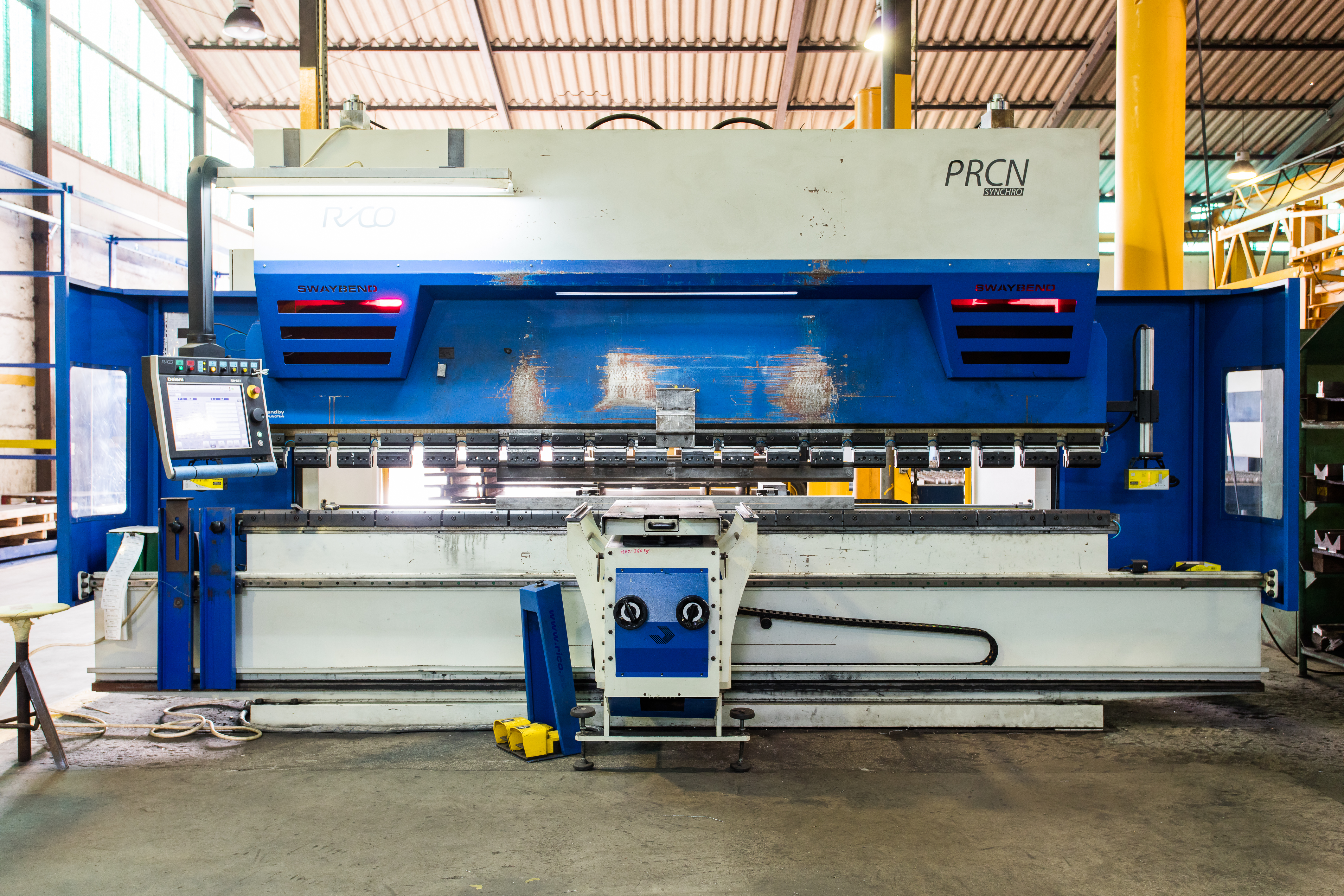 Bending Machine
